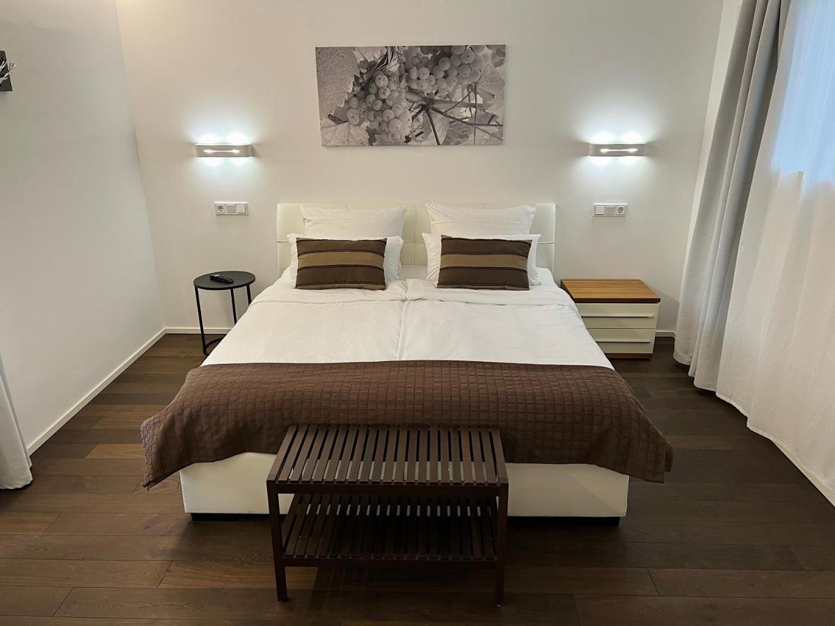Weingut-Aparthotel Olinger Mehring  Exterior foto