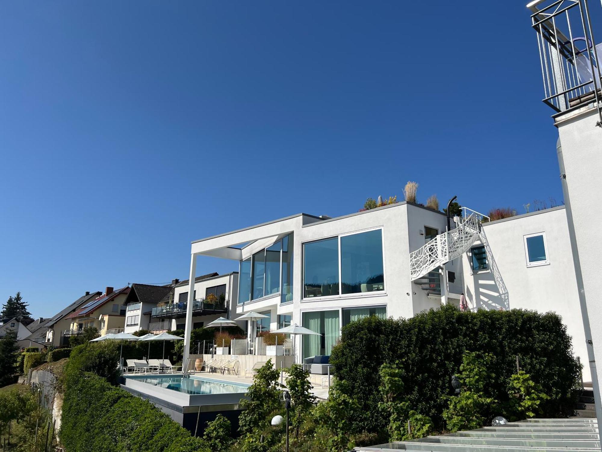Weingut-Aparthotel Olinger Mehring  Exterior foto